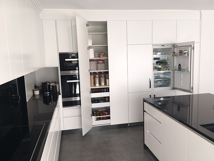 The Importance of Seeing Cabinet Finishes in Person